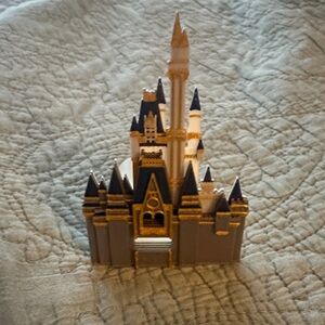 WDW Castle Figurine Plug Cover
